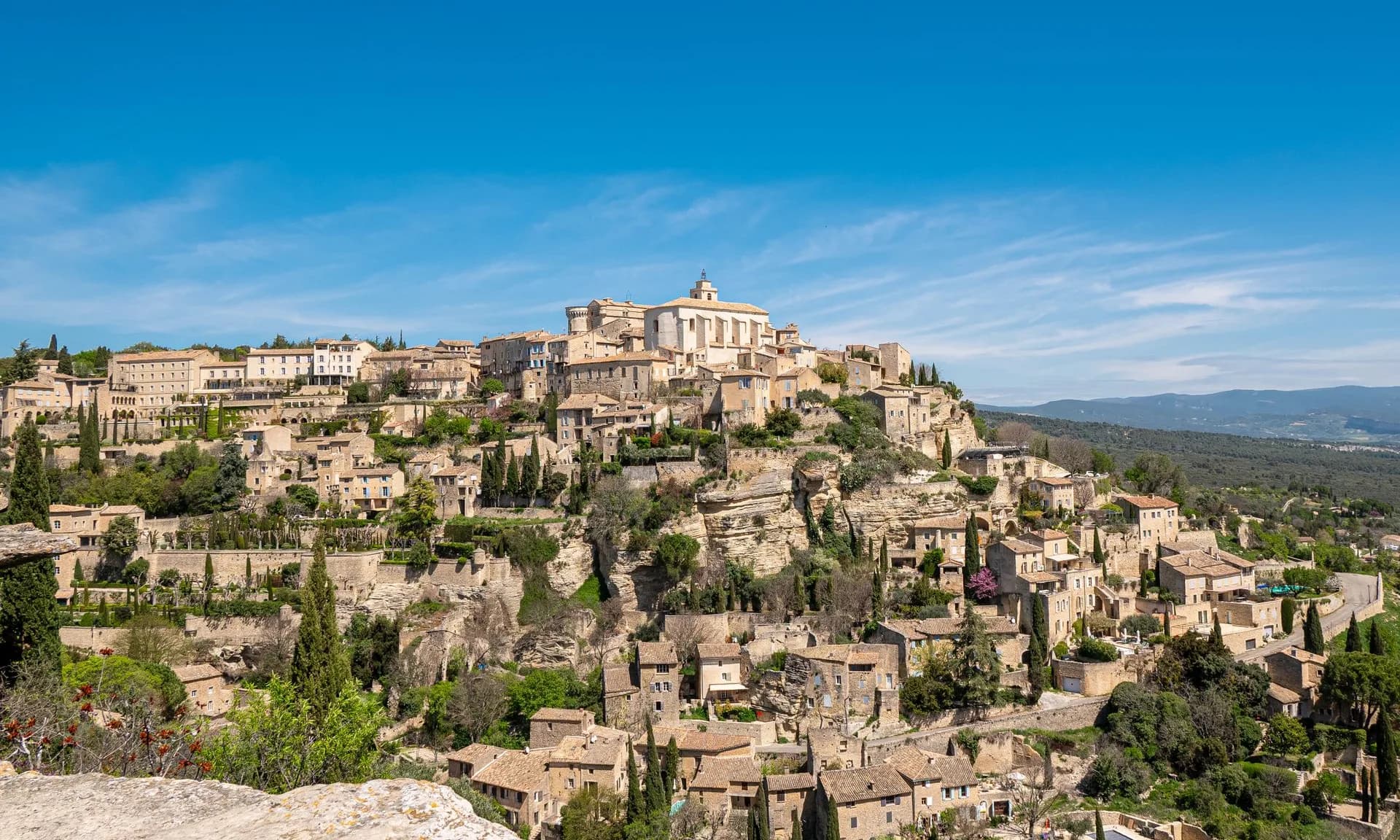Village perché de Gordes, en Provence